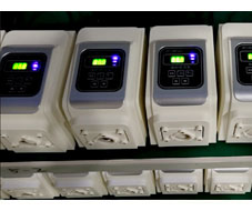 出廠前，進行老化的設備